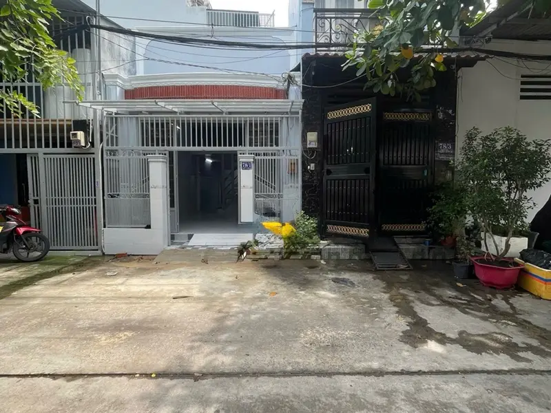 Cơ hội vàng sở hữu nhà 2 tầng tiện nghi tại Bình Tân với giá siêu hấp dẫn... Bán nhà riêng tại Bình Hưng Hòa, Hồ Chí Minh 01