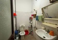 Nhà 3 Tầng Rộng Rãi Tặng Kèm Đất Vàng Trung Tâm Đống Đa
 gần ĐH Y-ĐH NGÂN HÀNG
👉BÁCH-KINH-XÂY... Bán nhà riêng tại Kim Liên, Hà Nội 03