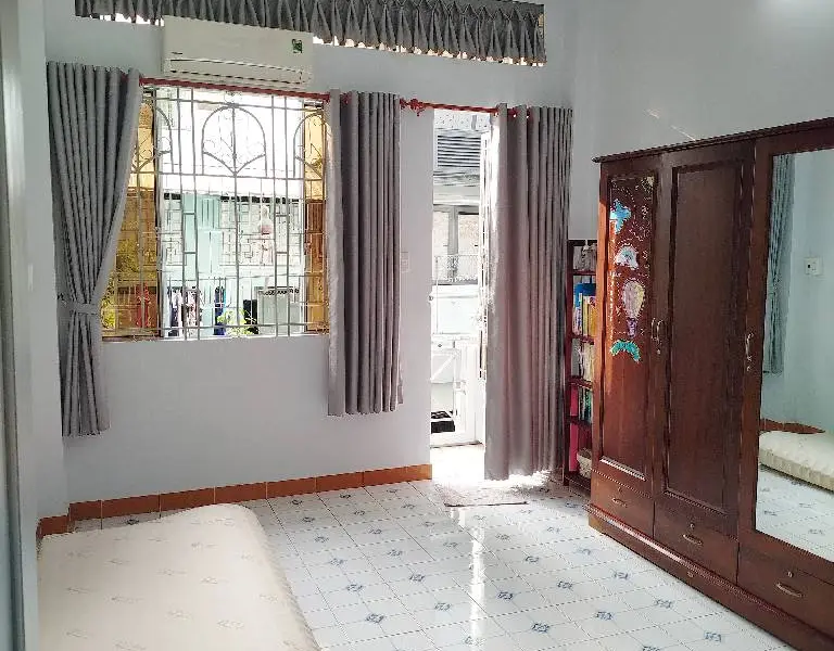 Bán nhà mặt phố phường Cầu Ông Lãnh - Sống tiện nghi, đẹp hiện đại... Bán nhà mặt phố tại Cầu Ông Lãnh, Hồ Chí Minh 01