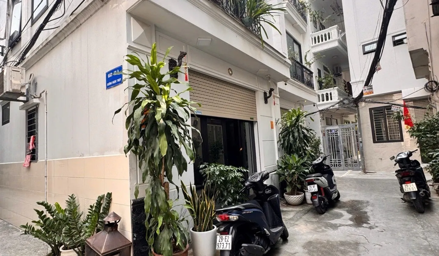 Bán nhà 5 tầng 4 phòng ngủ tại Phường Bồ Đề, Hà Nội giá 9.8 tỷ... Bán nhà riêng tại Bồ Đề, Hà Nội 01