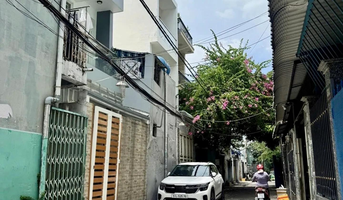 Cơ hội sở hữu nhà riêng 2 mặt hẻm cực thoáng tại Bình Đông Quận 8, chỉ 5.15 tỷ... Bán nhà riêng tại Phú Định, Hồ Chí Minh 01