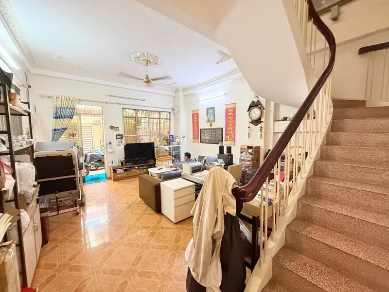 Nhà 3 tầng có giếng trời rộng 97m2, trung tâm Tân Bình... Bán nhà riêng tại Bảy Hiền, Hồ Chí Minh 01