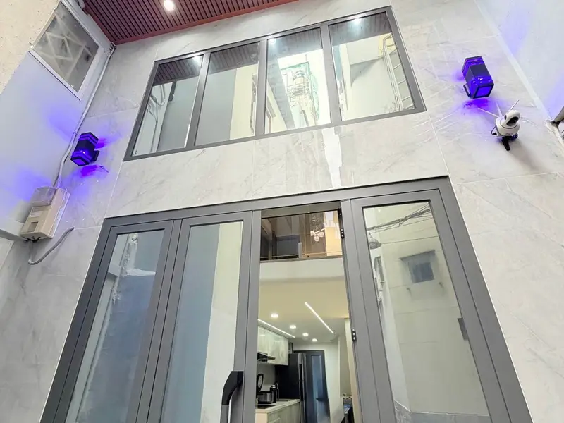 Nhà đẹp trung tâm Quận 10, 3 tầng, 3 phòng ngủ, ở ngay... Bán nhà riêng tại Vườn Lài, Hồ Chí Minh 01