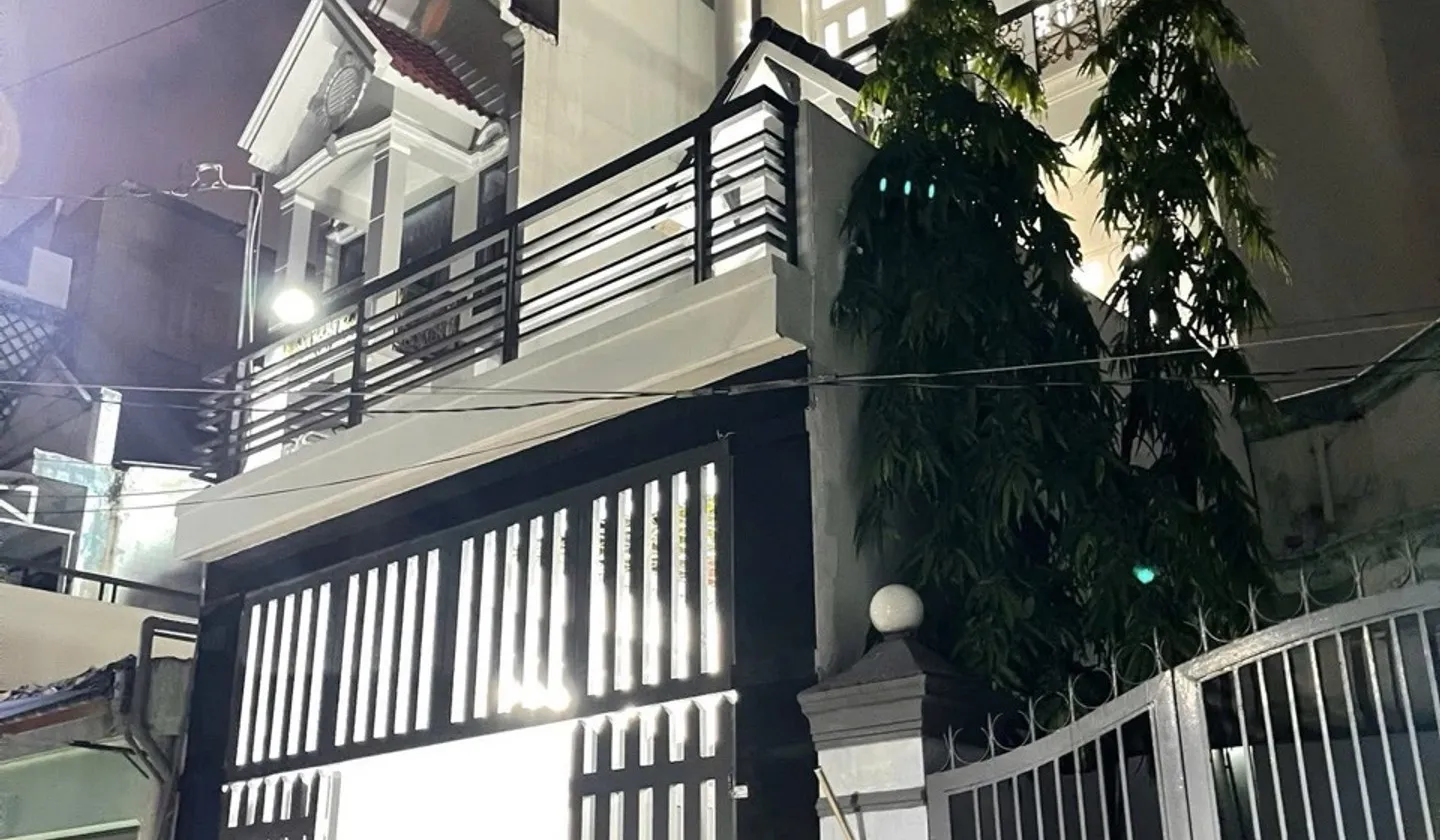 Bán nhà 4 tầng 4 phòng ngủ hẻm ô tô Huỳnh Thị Hai, Trung Mỹ Tây... Bán nhà riêng tại Trung Mỹ Tây, Hồ Chí Minh 01