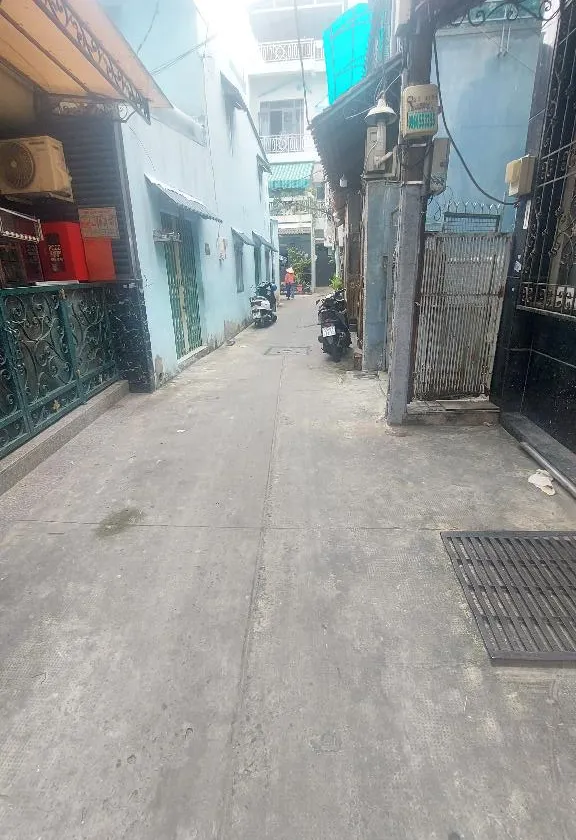 Cơ hội sở hữu nhà 2 tầng mặt tiền rộng tại Tân Phú giá tốt hiếm có... Bán owner_side tại Tân Phú, Hồ Chí Minh 01