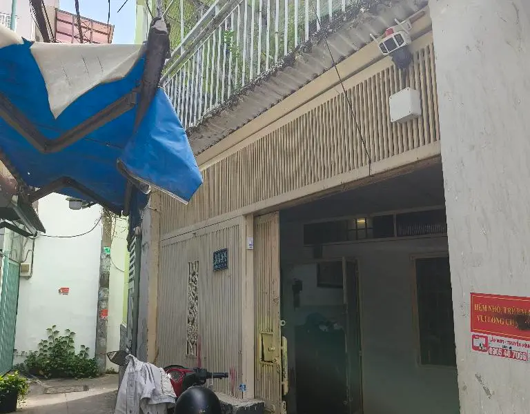 NGAY TRUNG TÂM Q.4 HẺM THÔNG... Bán nhà riêng tại Khánh Hội, Hồ Chí Minh 01