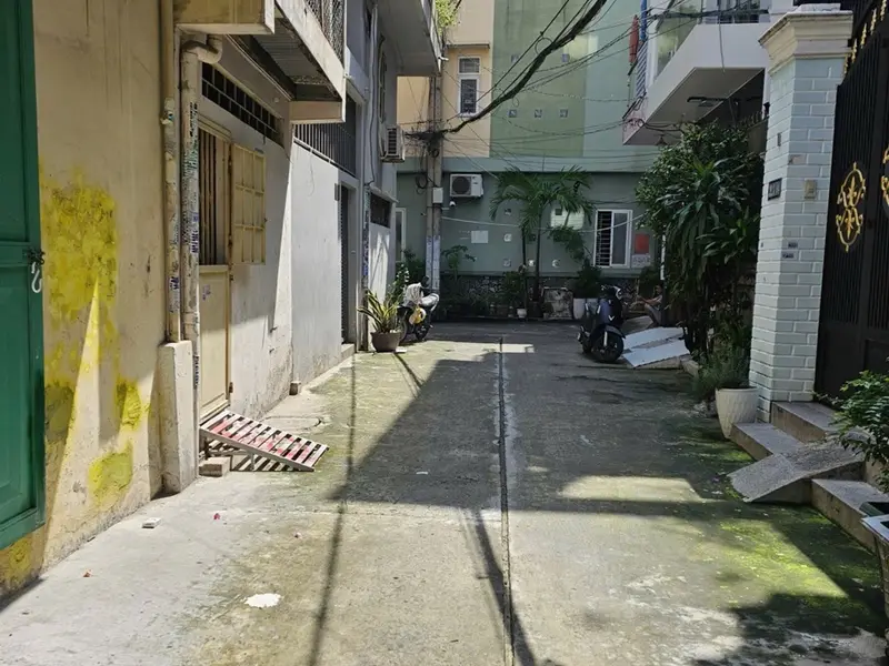 Nhà 4 tầng mới đẹp 2 mặt hẻm tại trung tâm quận 10... Bán nhà riêng tại Hòa Hưng, Hồ Chí Minh 01