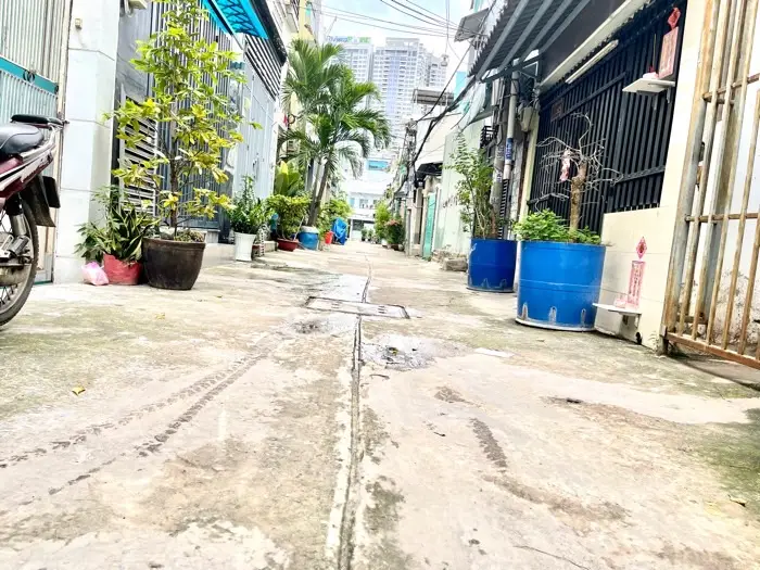 Nhà 64m2 4PN 2 mặt tiền gần Lâm Văn Bền, Quận 7... Bán owner_side tại Tân Hưng, Hồ Chí Minh 01