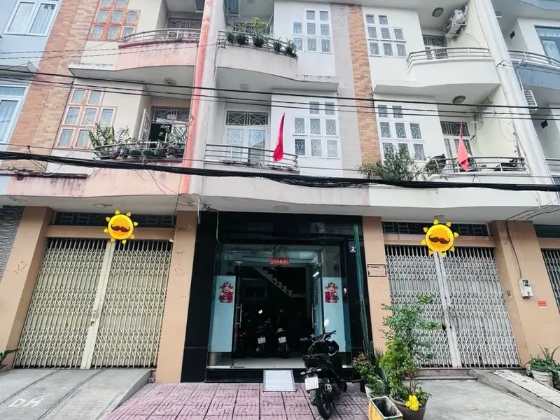 Nhà Mặt Tiền đường Bông Sao Quận 8, View Biệt Thự và Công Viên, Ngang 4m x 16m... Bán nhà mặt phố tại Bình Đông, Hồ Chí Minh 01