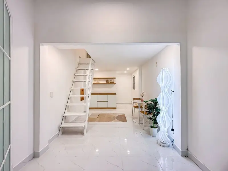 CHDV 2 TẦNG - THU NHẬP 30TR/THÁNG - NHỈNH 7 TỶ - SHR - NỞ HẬU... Bán nhà riêng tại Khánh Hội, Hồ Chí Minh 01