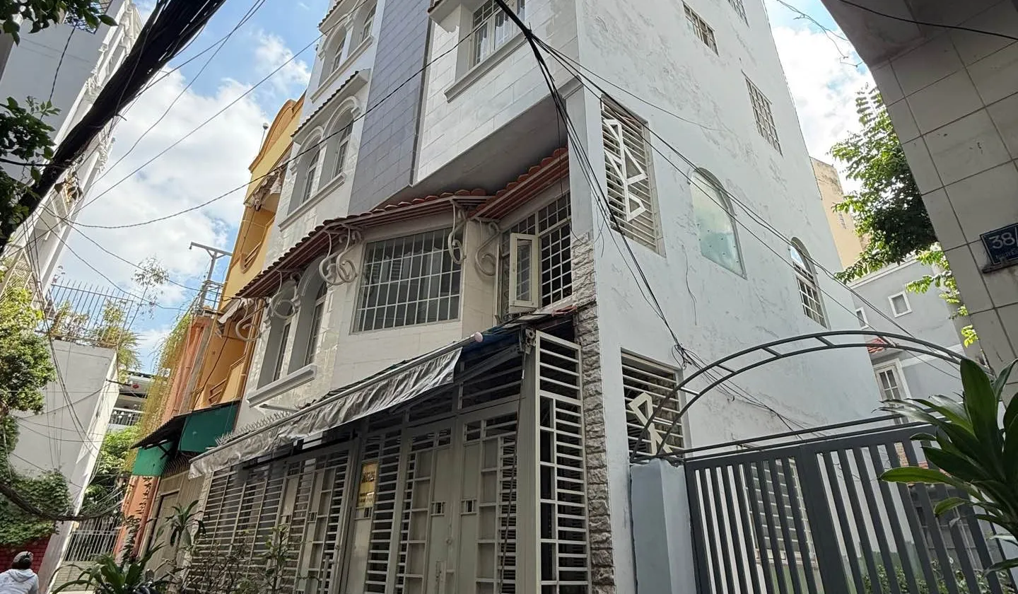Nhà 6 tầng 12 phòng CHDV gần hẻm nhựa xe hơi tránh... Bán nhà riêng tại Cầu Kiệu, Hồ Chí Minh 01