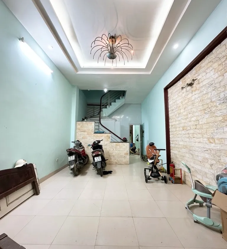Sở hữu nhà 3 tầng ô tô vào tận cửa, trung tâm Hoàng Mai... Bán owner_side tại Lĩnh Nam, Hà Nội 01