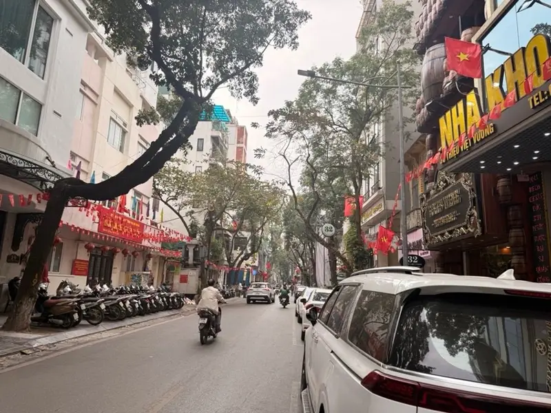 Bán văn phòng mặt phố trung tâm gần Hồ Hoàn Kiếm, diện tích 267m2, 7 tầng... Bán văn phòng tại Hai Bà Trưng, Hà Nội 01