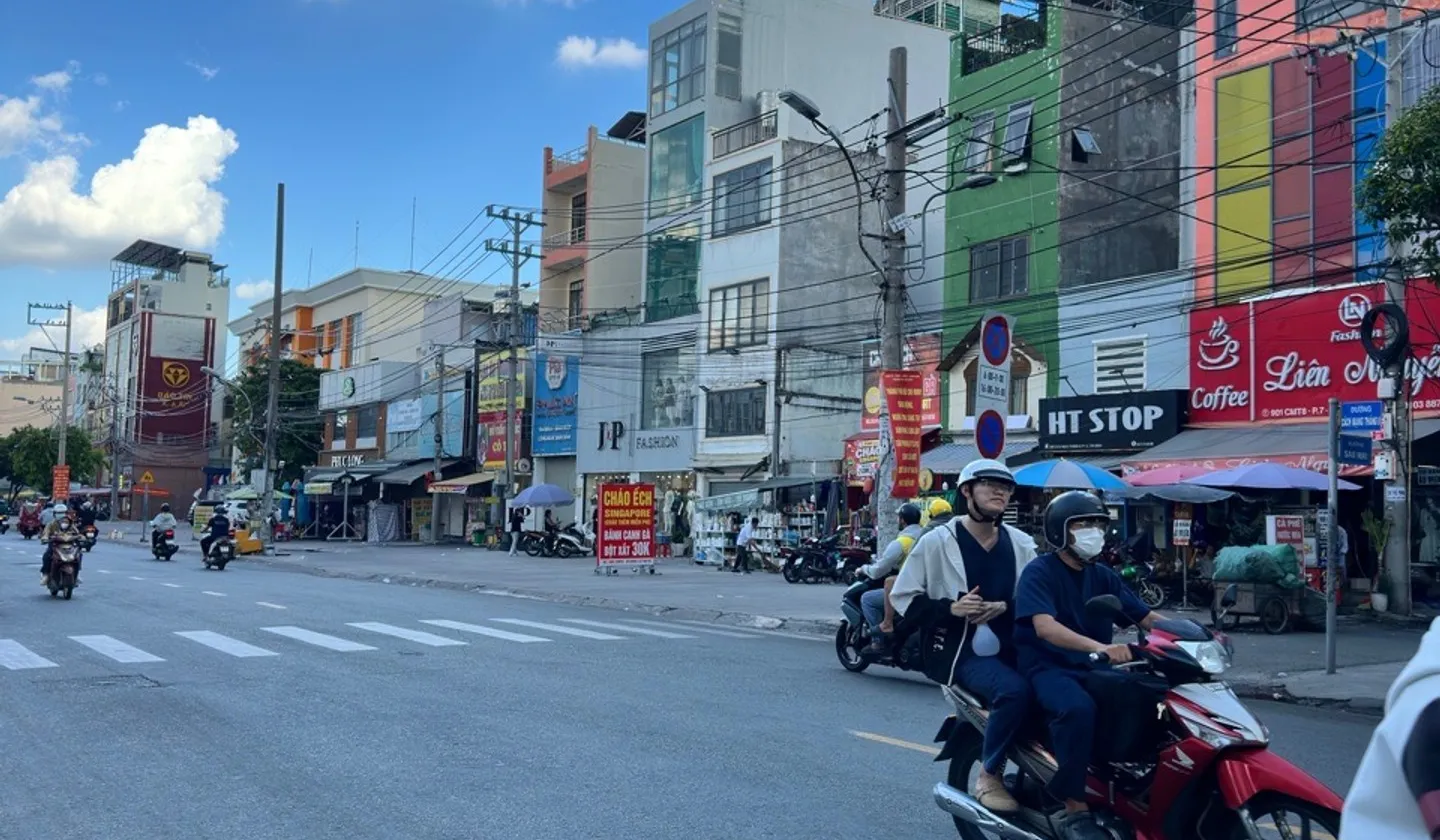 Nhà 2 tầng gần mặt tiền Phạm Văn Hai, giá hời cho nhà đầu tư... Bán nhà riêng tại Tân Sơn Hòa, Hồ Chí Minh 01