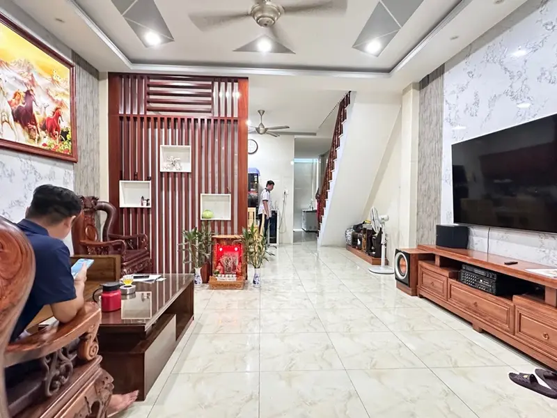 Nhà 3 Tầng, Lâm Thị Hố, 5x18m, Hẻm Xe Hơi
Chủ gấp bán giảm liền 400tr còn 4.1tỉ tiếp tục tl... Bán nhà riêng tại Trung Mỹ Tây, Hồ Chí Minh 01