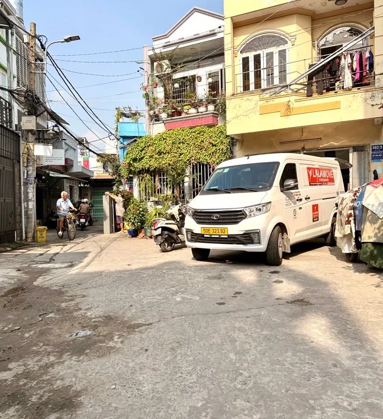 Bán nhà 2 tầng, FULL THỔ CƯ 30m2, cách 1 căn ra hẻm xe 16 chỗ, ngang 5m, chỉ 3 tỷ x... Bán nhà riêng tại Tân Sơn Nhì, Hồ Chí Minh 01