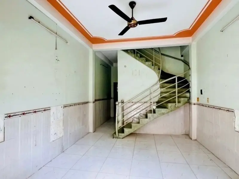 Nhà Tân Phú - Nguyễn Sơn, 2 tầng ở ngay - ngang 4m - dài 13m - hơn 6 tỷ nhẹ.... Bán nhà riêng tại Phú Thọ Hòa, Hồ Chí Minh 01