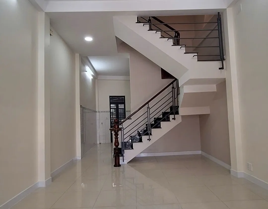 Nhà 3 tầng rộng 54m2, 2 mặt hẻm thoáng, Lạc Long Quân, quận Tân Bình, giá 7.4 tỷ... Bán nhà riêng tại Bảy Hiền, Hồ Chí Minh 01