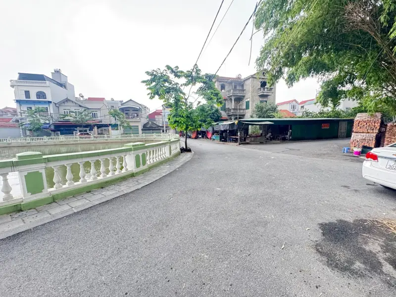 BÁN ĐẤT 81M² GIA LỘC VIỆT HÙNG – VIEW HỒ ĐIỀU HÒA – Ô TÔ TRÁNH – SÁT CHỢ KINH DOANH

Sở hữu vị tr... Bán đất tại Đông Anh, Hà Nội 01