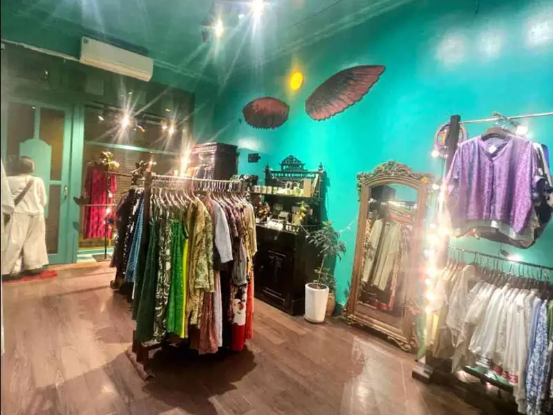 NGAY SÁT NHÀ THỜ LỚN - MẶT PHỐ CỔ KINH DOANH MỌI MẶT HÀNG - VÀI BƯỚC RA CHECKIN NHÀ THỜ - HỒ GƯƠM... Bán nhà mặt phố tại Hoàn Kiếm, Hà Nội 01