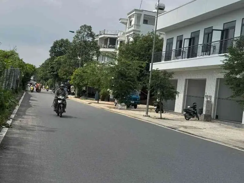 Cơ hội hiếm có: Nhà mặt phố 2 mặt tiền đường nhựa 25m tại Quận 12 giá tốt... Bán nhà mặt phố tại Tân Thới Hiệp, Hồ Chí Minh 01
