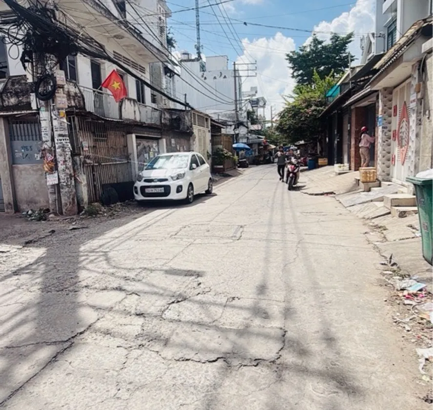 Cơ hội vàng sở hữu nhà 2 tầng vị trí đắc địa tại Bình Tân giá chỉ 3.68 tỷ... Bán nhà riêng tại Bình Trị Đông, Hồ Chí Minh 01