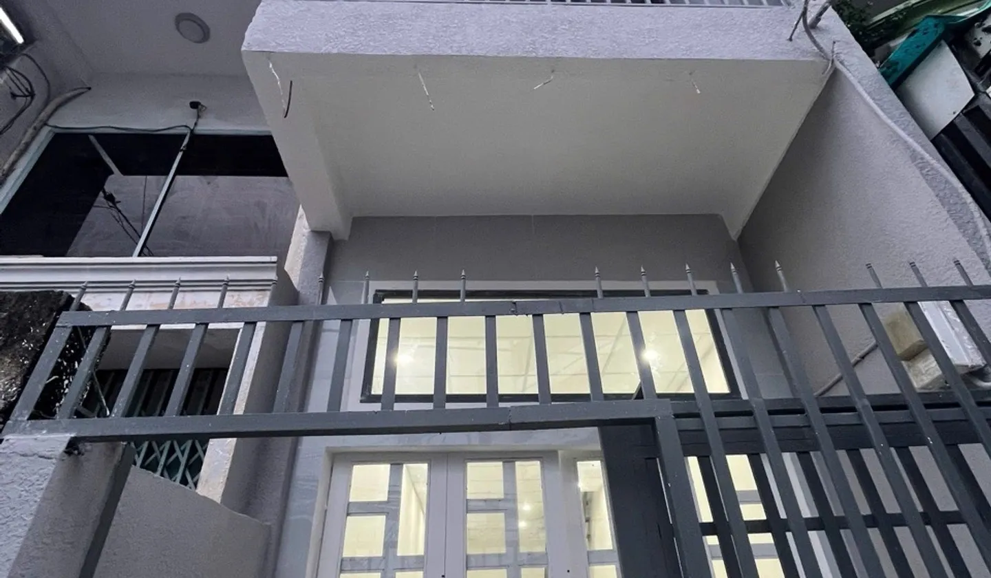 MẶT TIỀN LÊ THỊ BẠCH CÁT Q11 - MỚI SỬA ĐẸP KHÔNG TỲ VẾT, 2 TẦNG 36M2, GIÁ 5.X TỶ... Bán nhà mặt phố tại Phú Thọ, Hồ Chí Minh 01