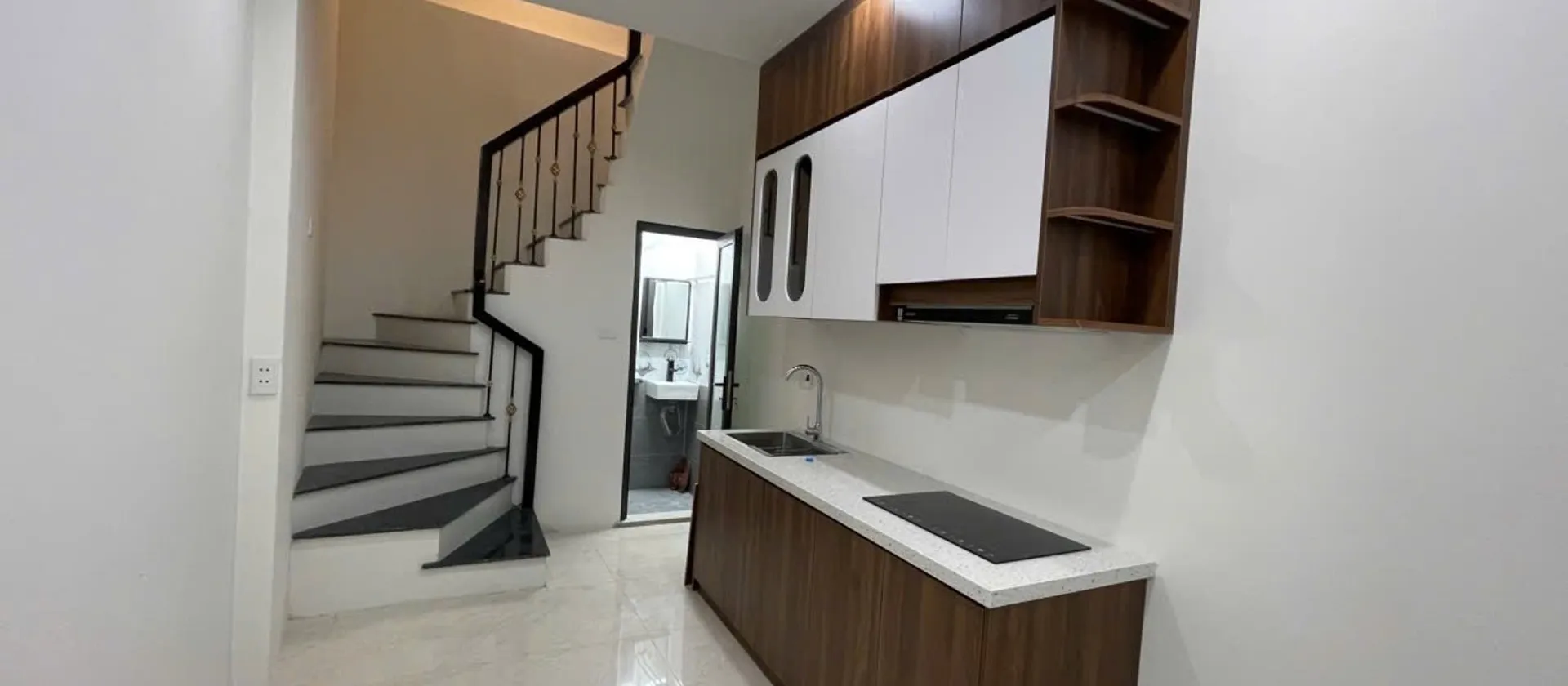 Bán nhà 5 tầng Phố Hòe Nhai, Ba Đình, Hà Nội, giá 9.8 tỷ... Bán nhà riêng tại Ba Đình, Hà Nội 01