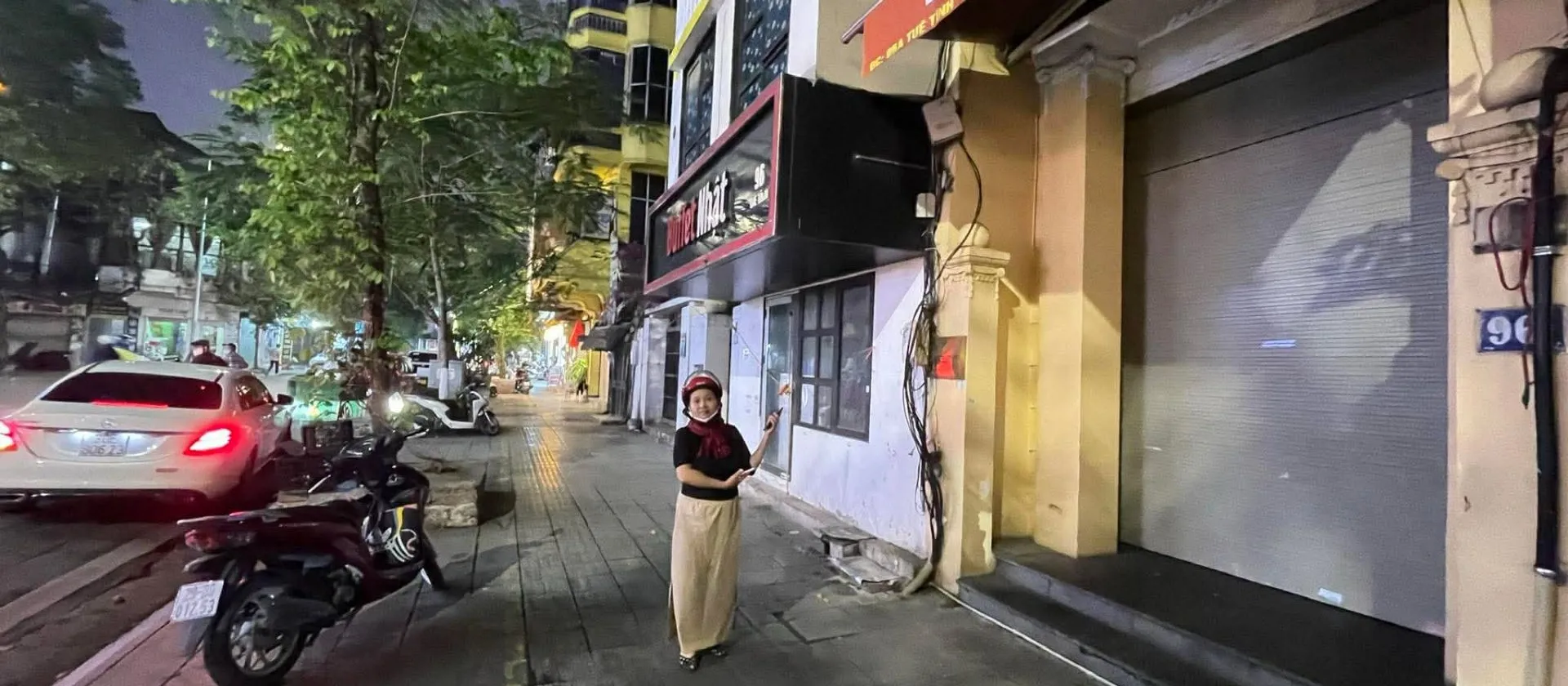 B. nhà mặt phố Tuệ Tĩnh, trung tâm hai Bà Trưng, HN, 4 tầng, mt 12m, S 320m², giá chào 395 tỷ... Bán nhà mặt phố tại Hai Bà Trưng, Hà Nội 01