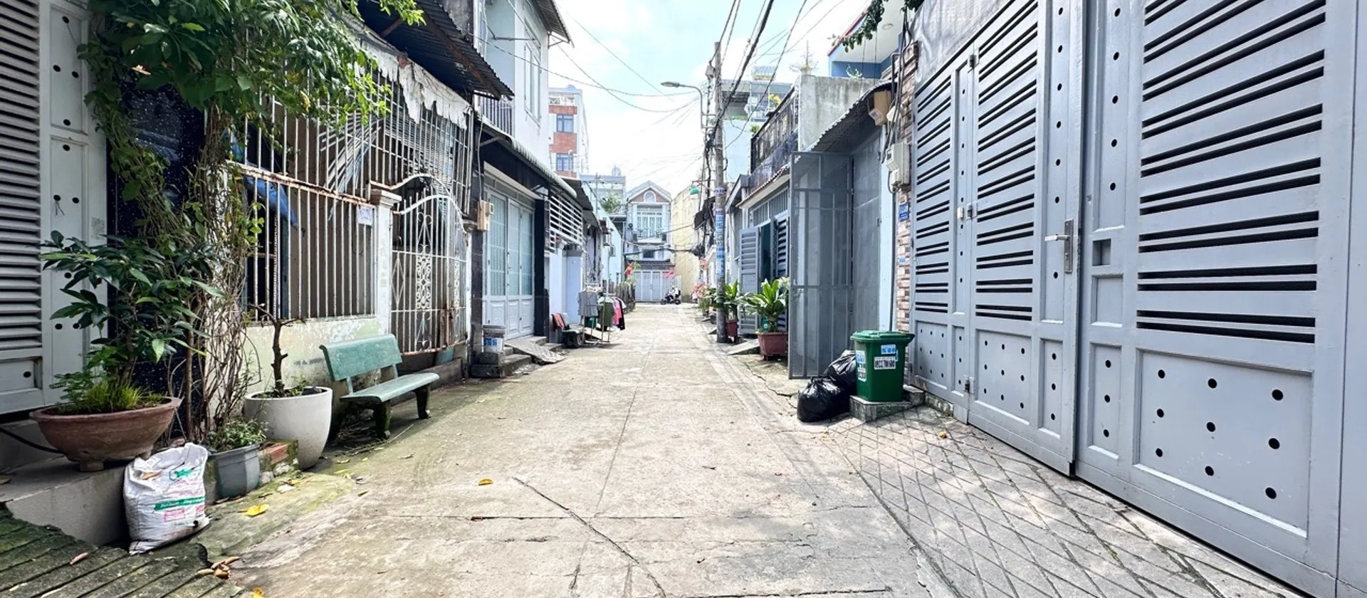 🏡 NHÀ ĐẸP 3 TẦNG - HẺM XE TẢI - 5x18M - 5PN - GIẢM 400TR CÒN 4.1TỶ SÁT HIỆP THÀNH CITY Q.12.... Bán nhà riêng tại Trung Mỹ Tây, Hồ Chí Minh 01