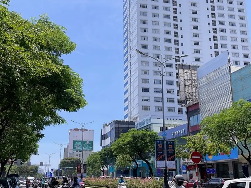 Nhà 3 tầng mặt tiền Nguyễn Văn Linh, diện tích 105,7m², dòng tiền 45 triệu/tháng.

Vị trí trên trục... Bán nhà mặt phố tại Hải Châu, Đà Nẵng 01