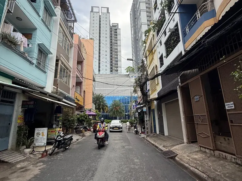 Nhà phố rộng 64m2, 5 phòng ngủ, thuận tiện tại quận trung tâm... Bán nhà riêng tại Diên Hồng, Hồ Chí Minh 01