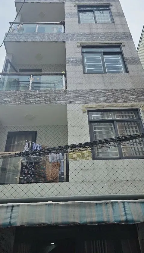 Nhà Phố 5 Tầng Ngay Quận 10 - Tiện Nghi Đầy Đủ... Bán nhà riêng tại Diên Hồng, Hồ Chí Minh 01