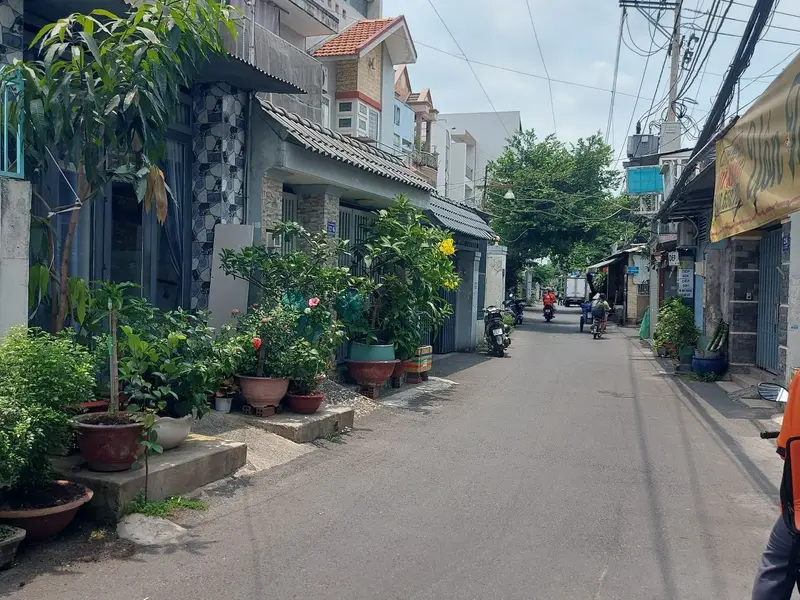 HÓC MÔN -DIỆN TÍCH LỚN, VỪA Ở VỪA KINH DOANH- GẦN ĐƯỜNG NGUYỄN ẢNH THỦ... Bán nhà riêng tại Bà Điểm, Hồ Chí Minh 01