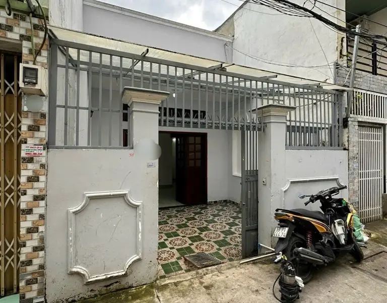 Bán nhà 2 tầng 90,7m2 tại xã Bà Điểm, Hóc Môn giá 4,1 tỷ... Bán nhà riêng tại Bà Điểm, Hồ Chí Minh 01