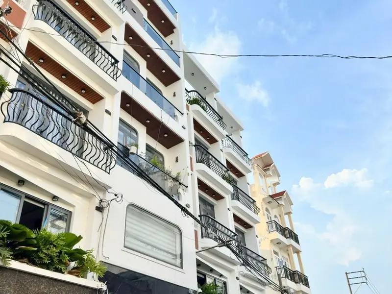 Nhà riêng 5 tầng tại phường Bình Trị Đông, tiện lợi di chuyển với đường rộng 8m... Bán nhà riêng tại Bình Trị Đông, Hồ Chí Minh 01