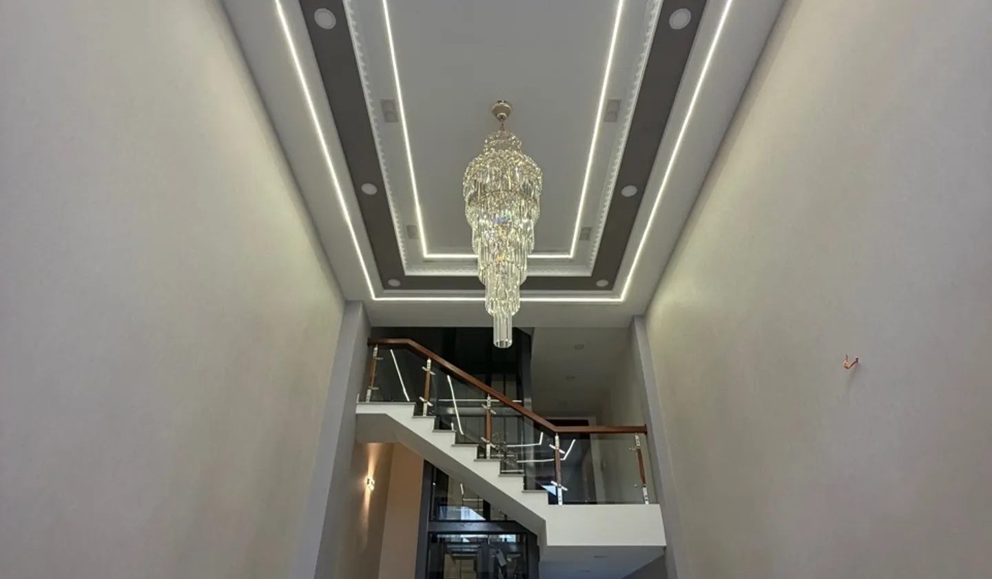 HÀNG HIẾM ^^ NHÀ 2 MẶT TIỀN XE TẢI TRÁNH THOÁNG RỘNG - KÈM THANG MÁY XỊN CAO CẤP - VỊ TRÍ ĐẸP -... Bán nhà riêng tại Bình Hưng Hòa, Hồ Chí Minh 01