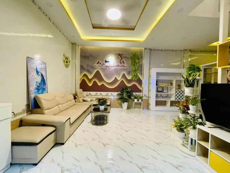 Nhà 4 lầu _ Đường 12m _ Về ngã. Tư ga 500 m... Bán nhà mặt phố tại An Phú Đông, Hồ Chí Minh 01