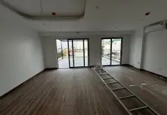 Bán văn phòng 7 tầng tại Cổ Linh, mặt tiền rộng, vị trí trung tâm... Bán văn phòng tại Long Biên, Hà Nội 06