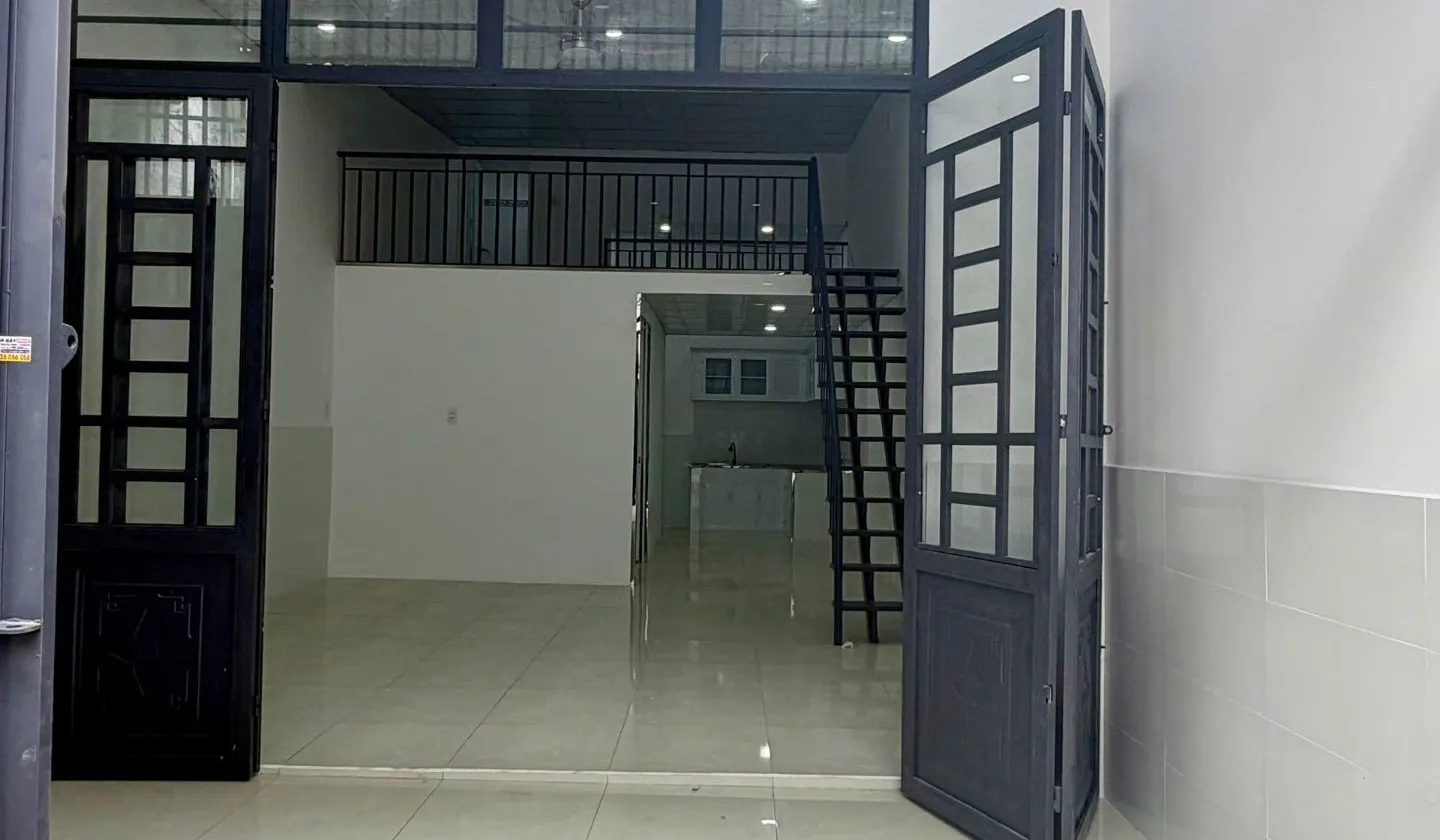 Nhà 2 tầng 62m2 giá chỉ 1.88 tỷ gần Trường Trần Cao Vân - Cơ hội không thể bỏ lỡ... Bán nhà riêng tại Trung Mỹ Tây, Hồ Chí Minh 01