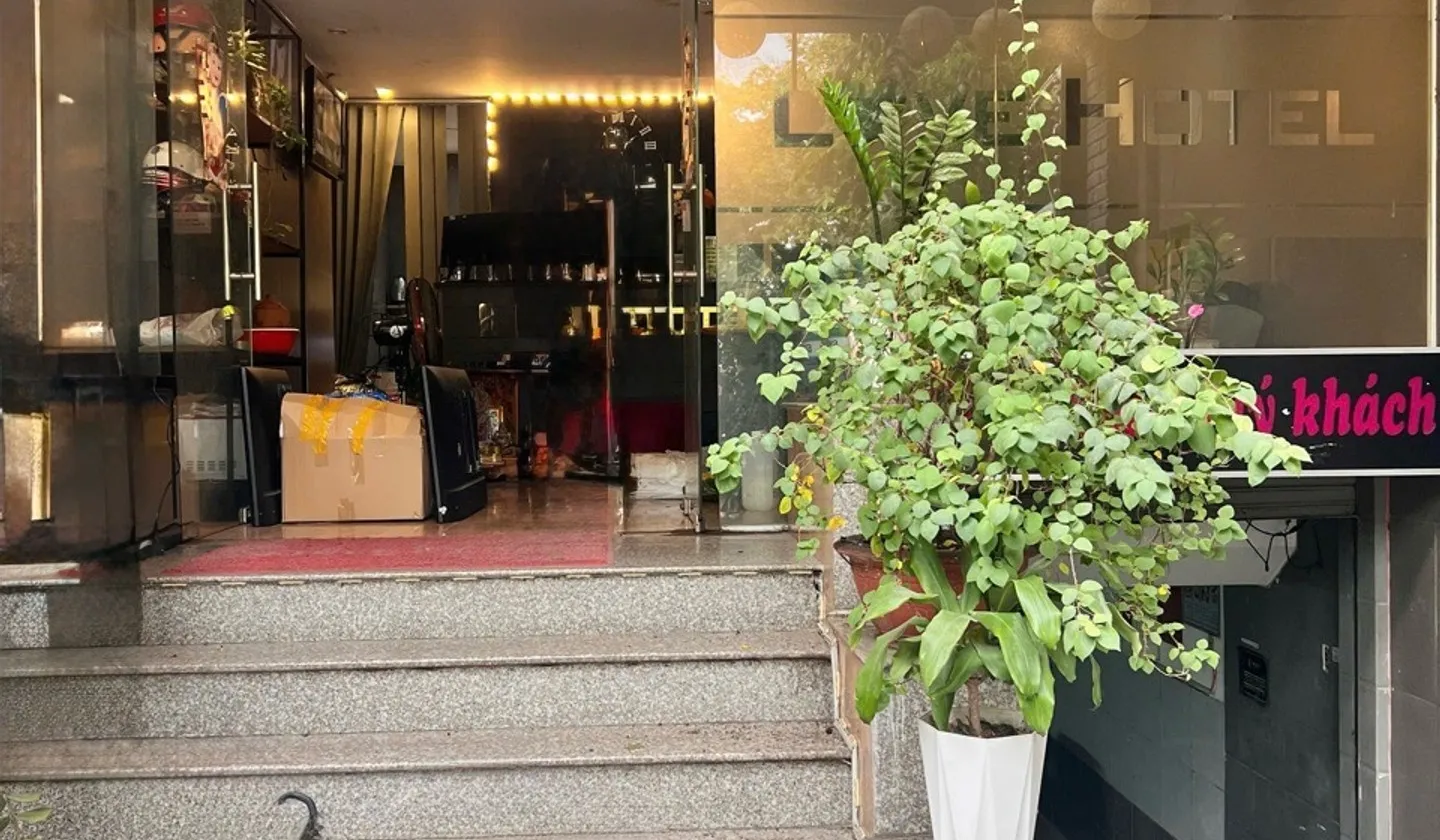 Khách sạn 7 tầng mặt phố sầm uất tại Bình Chánh giá chỉ 26 tỷ... Bán nhà mặt phố tại Bình Hưng, Hồ Chí Minh 01