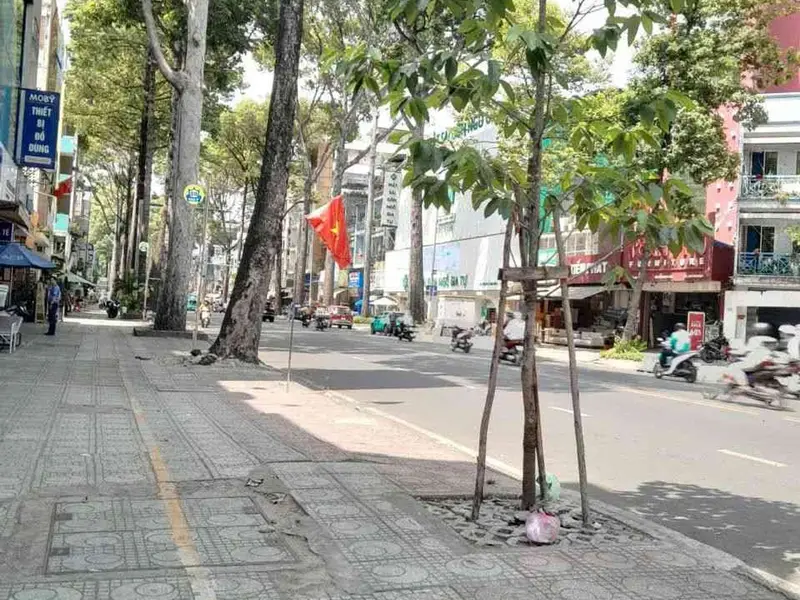 Nhà lô góc thông thoáng, gần Bệnh viện Hoà Hảo Quận 10... Bán nhà riêng tại Vườn Lài, Hồ Chí Minh 01