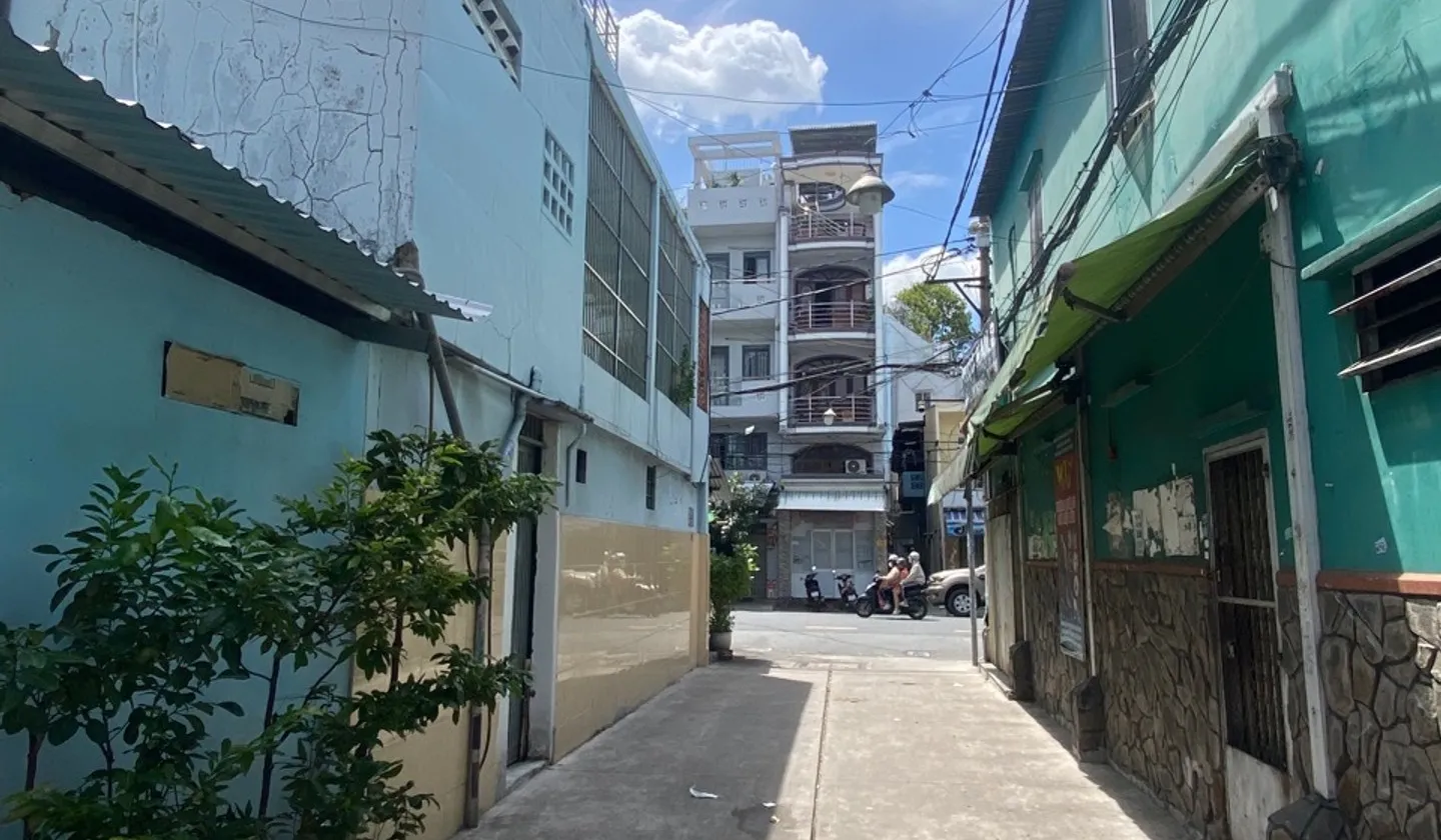 Nhà đẹp hẻm xe tải gần Tuệ Tĩnh Quận 11, sống rộng thoáng... Bán nhà riêng tại Phú Thọ, Hồ Chí Minh 01