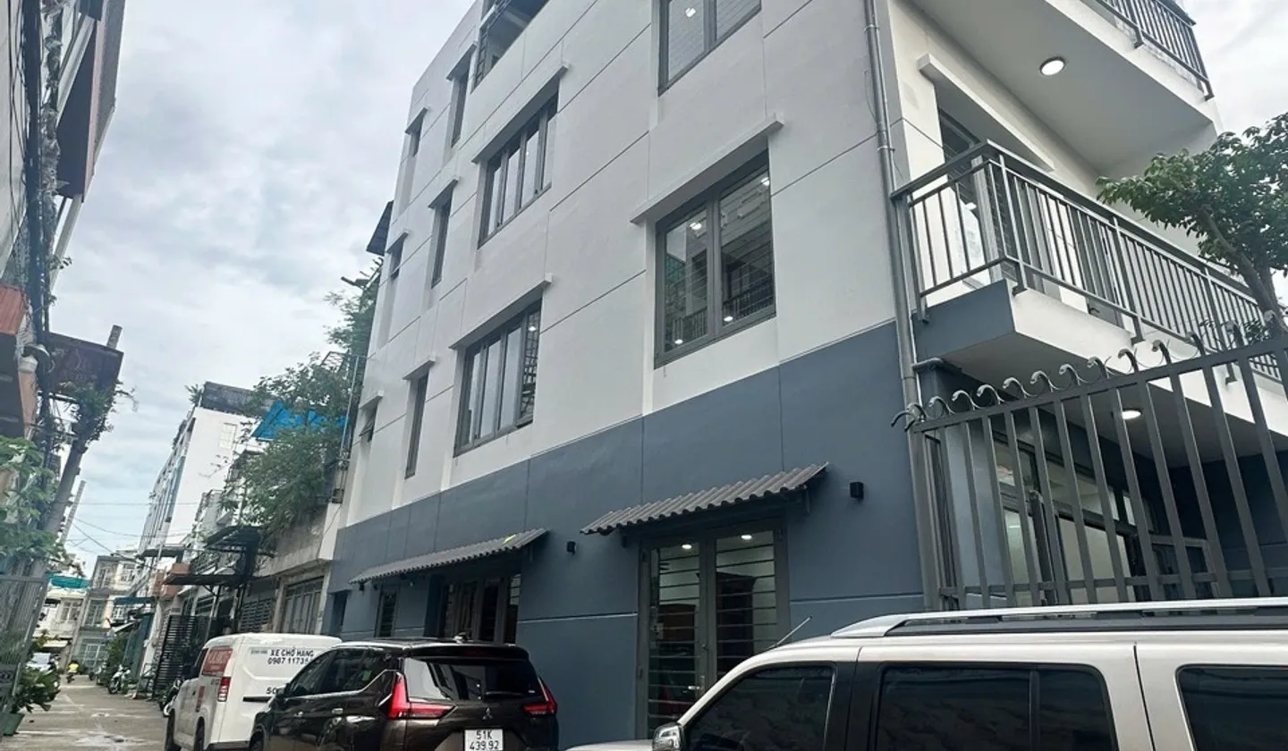 Nhà lô góc 4 tầng tại Vĩnh Lộc, thiết kế hiện đại thoáng mát... Bán nhà riêng tại Vĩnh Lộc, Hồ Chí Minh 01