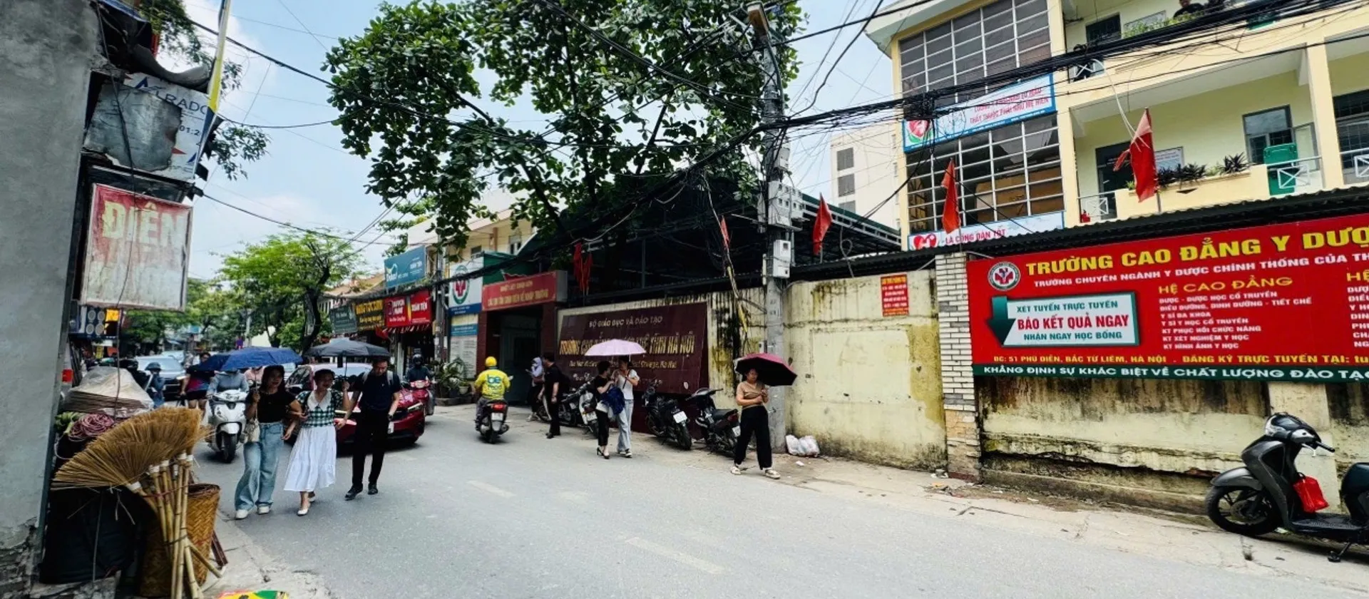 Bán tòa nhà mặt phố Phú Diễn gần ĐH Tài NGuyên doanh thu 250tr.tháng... Bán nhà mặt phố tại Phú Diễn, Hà Nội 01