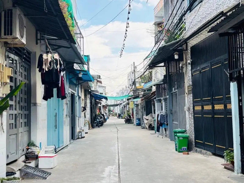 🏡 BÁN GẤP NHÀ HỒ VĂN LONG $ HẠ CÒN 5.9 TL
✔️ DT:100 M2 (5x20m)
✔️ Nhà 2 mặt tiền hẻm xe tải 6m thô... Bán nhà riêng tại Bình Tân, Hồ Chí Minh 01