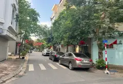 BÁN NHÀ GIANG BIÊN, VIỆT HƯNG 40M2- 4 TẦNG PHÂN LÔ, VỈA HÈ, Ô TÔ TRÁNH, Ở SƯỚNG.... Bán nhà mặt phố tại Việt Hưng, Hà Nội 08