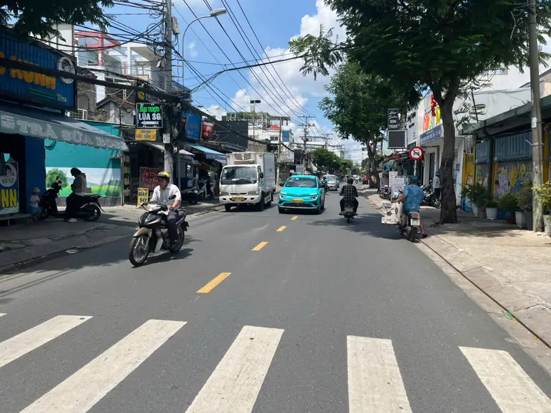 Cơ hội hiếm có sở hữu nhà biệt lập góc 3 mặt thoáng tại Tân Thới Nhất 1... Bán nhà riêng tại Đông Hưng Thuận, Hồ Chí Minh 01