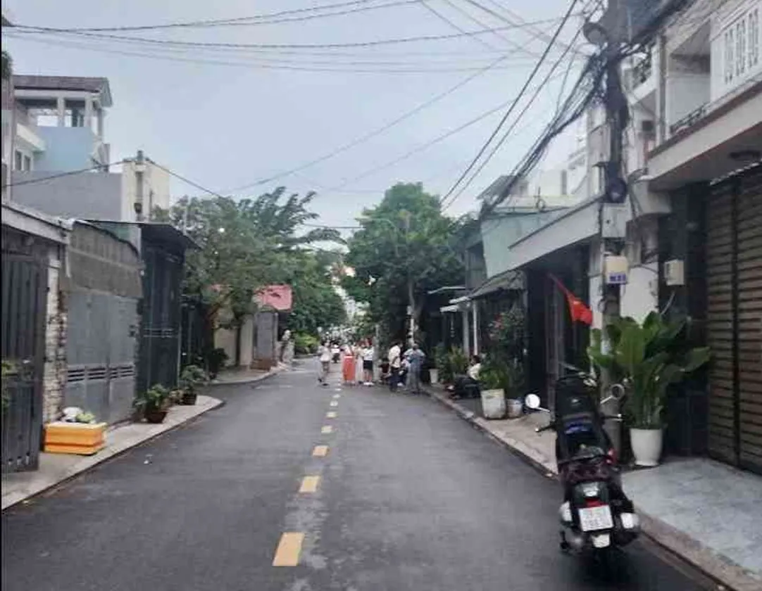 Bán nhà riêng phường Thạnh Lộc diện tích 51m2, hẻm xe hơi, giá 3.95 tỷ đồng... Bán nhà riêng tại An Phú Đông, Hồ Chí Minh 01
