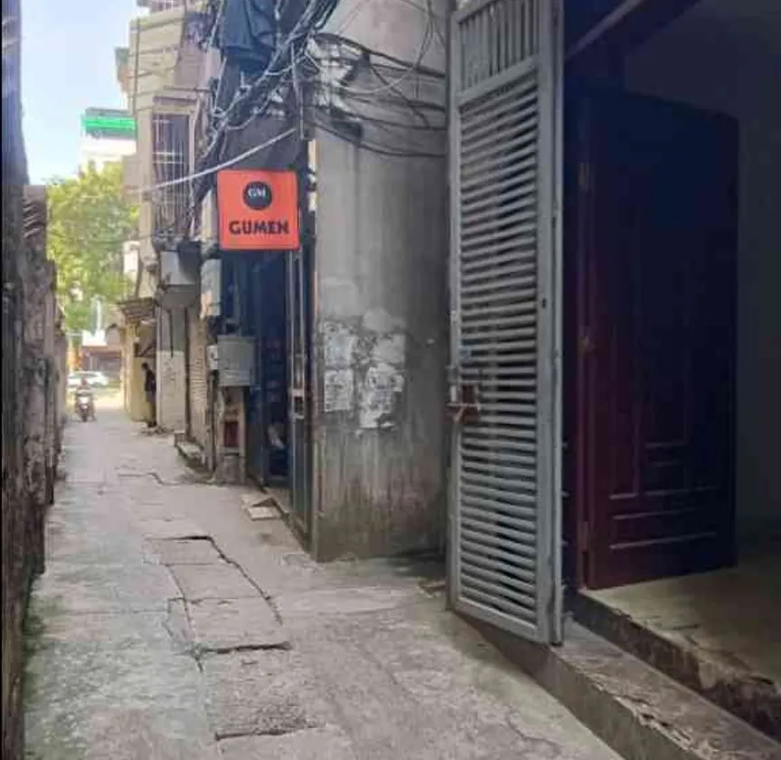 Nhà lô góc 2 mặt thoáng gần phố Cầu Giấy, kinh doanh tuyệt vời... Bán nhà riêng tại Cầu Giấy, Hà Nội 01